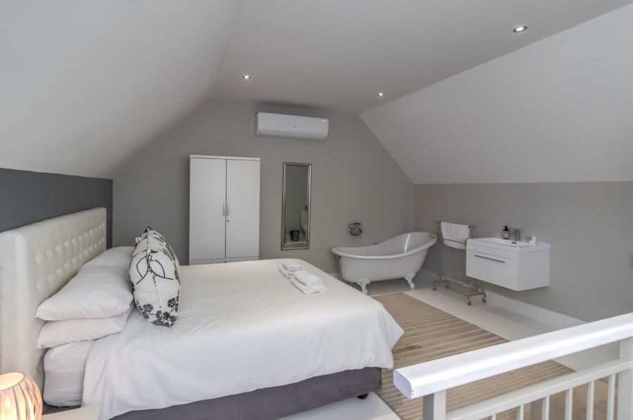 To Let 2 Bedroom Property for Rent in Paardevlei Western Cape